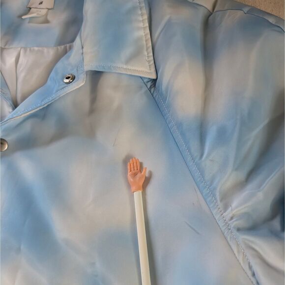 H&M Justine Skye Cloud Print Puffer Jacket Women's Medium Blue White Button Up - Picture 9 of 10